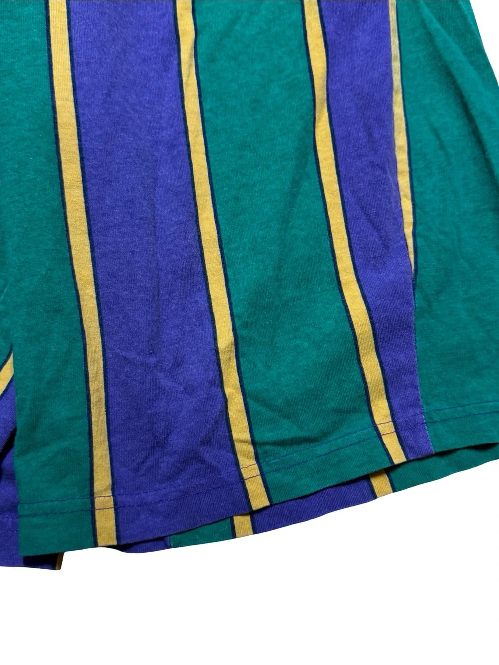 Vintage 1980s Multi Color Mardi Gras Elongated Baggy Streetwear Short Size L